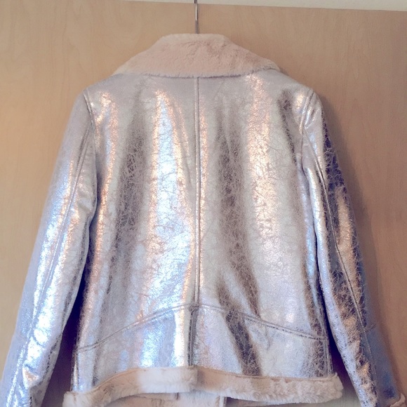 NWT Tommy Hilfiger faux shearling moto jacket. - Picture 4 of 8